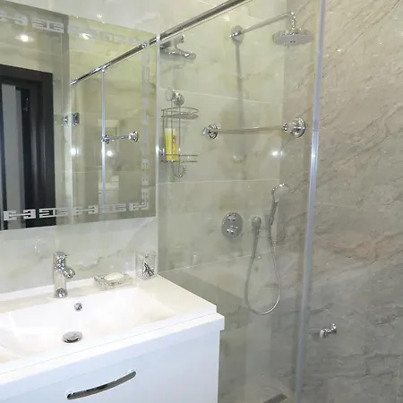 Shestaya Zhemchuzhina Apartment Odesa